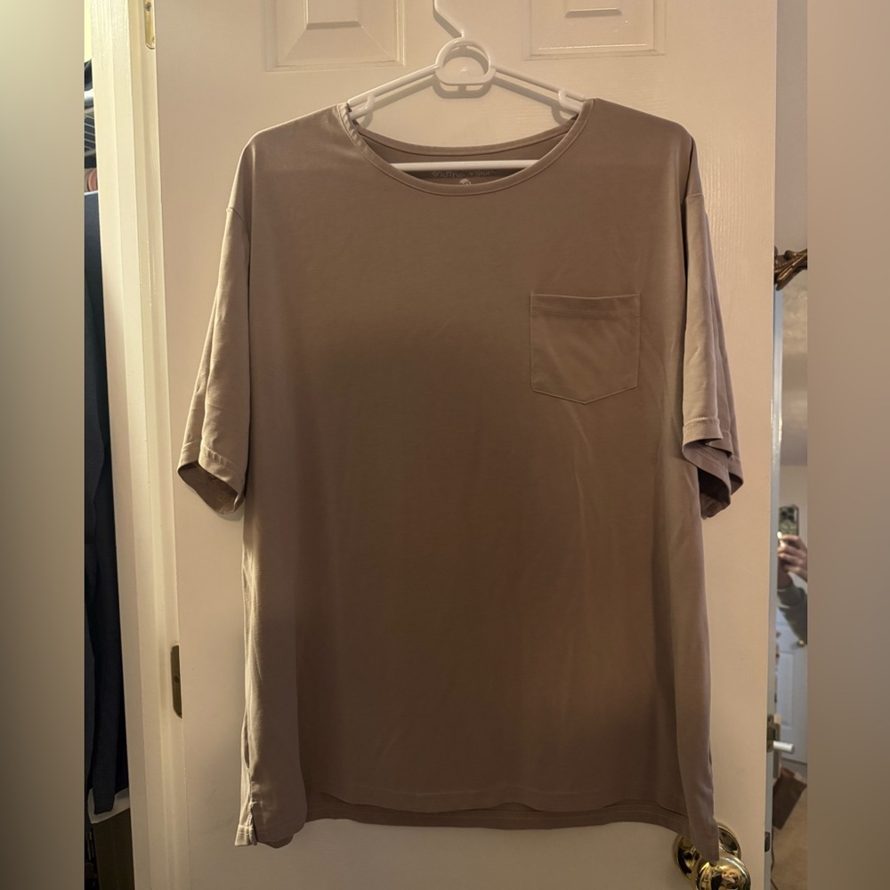 Southern Shirt Company Women’s Beige Pocket T-Shirt Large